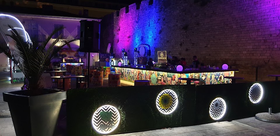Svarog Bar in Zadar
